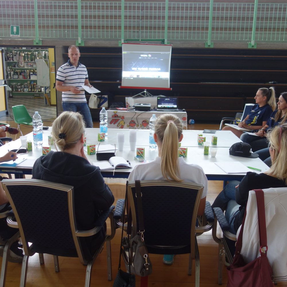 scuola pallavolo anderlini modena progetti europei funball